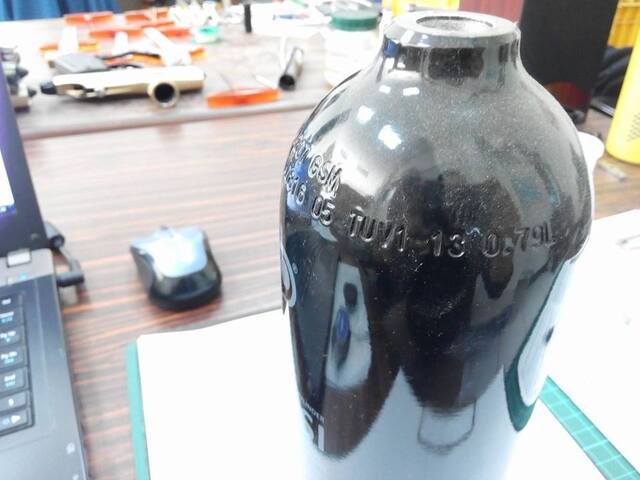 碳纖高壓氣瓶-熊麻吉活動團隊：漆彈 水彈 團康 趣味競賽