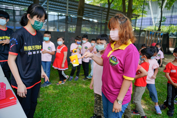 充滿溫馨與多元團康活動（接接樂）：高雄台南最頂尖熊麻吉水彈活動團隊